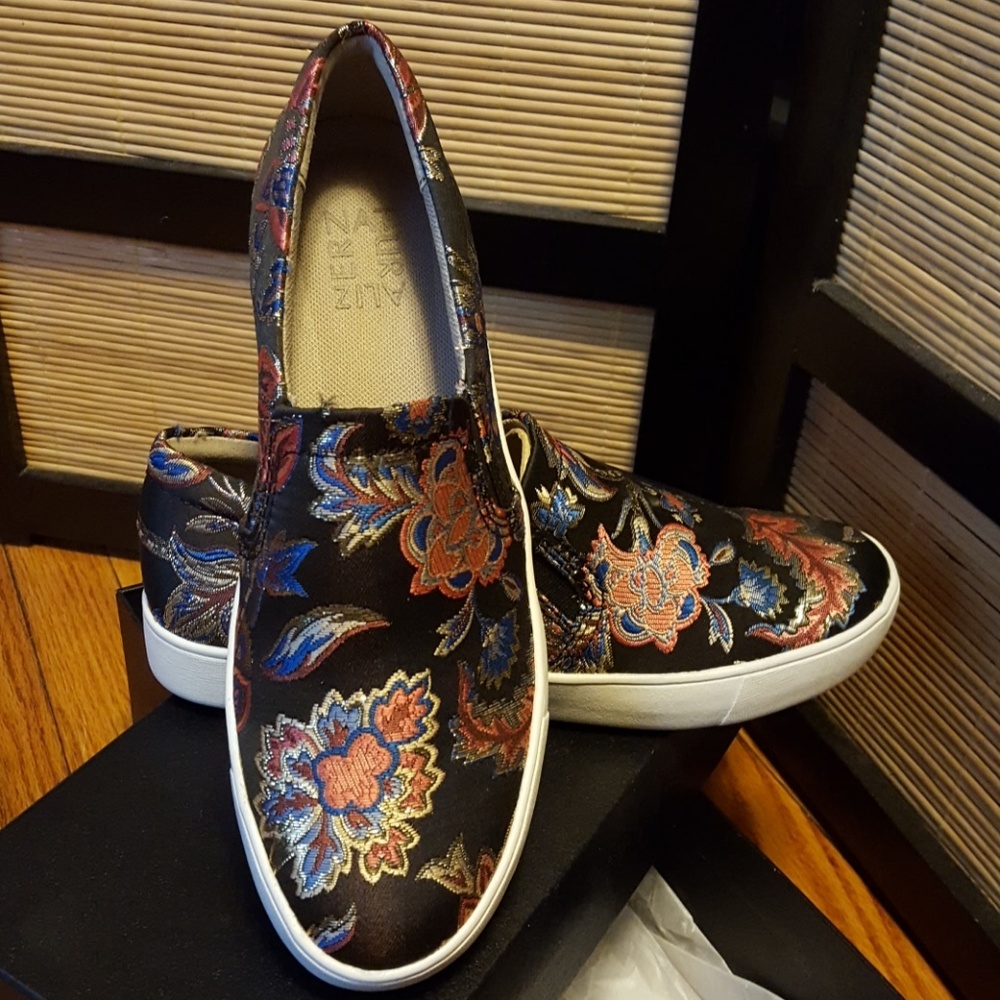 Naturalizer Marianne Black Brocade Sneaker